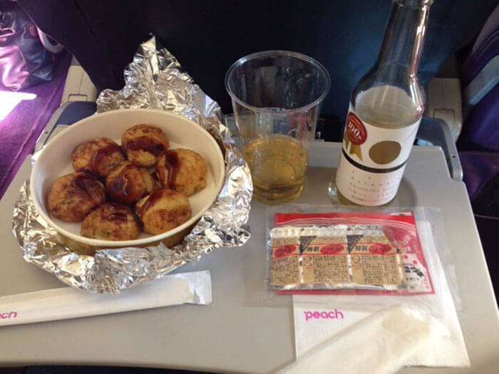 ピーチ peach　飛行機　機内食